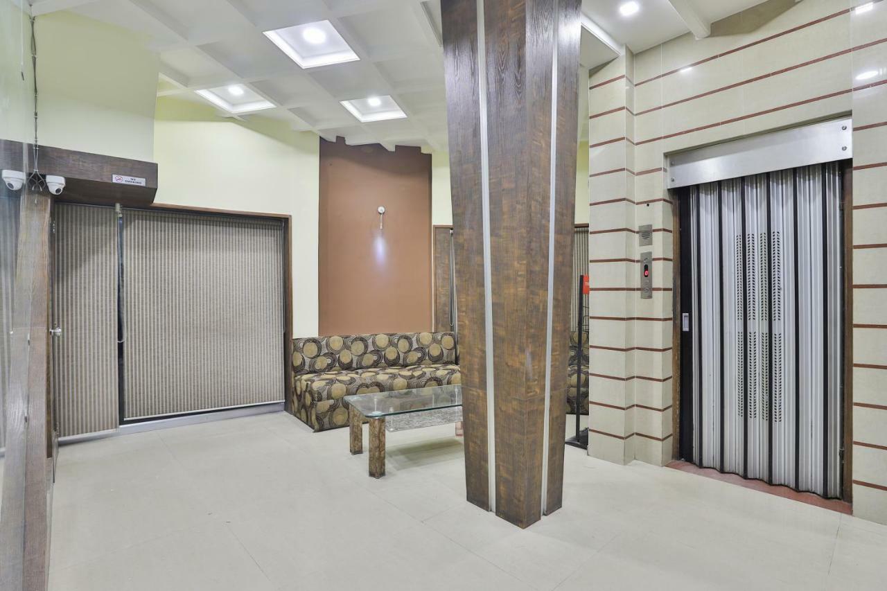 Oyo Flagship 19003 Hotel Rudra Mahal Ahmedabad Exterior foto