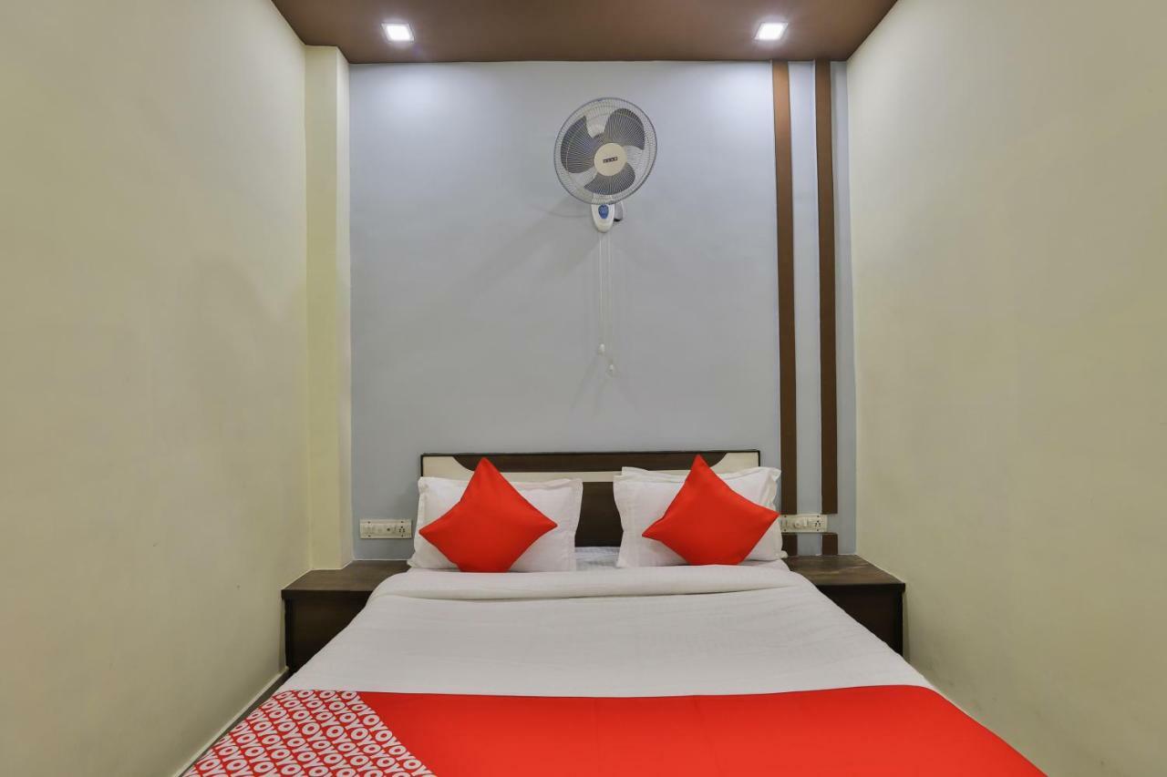 Oyo Flagship 19003 Hotel Rudra Mahal Ahmedabad Exterior foto