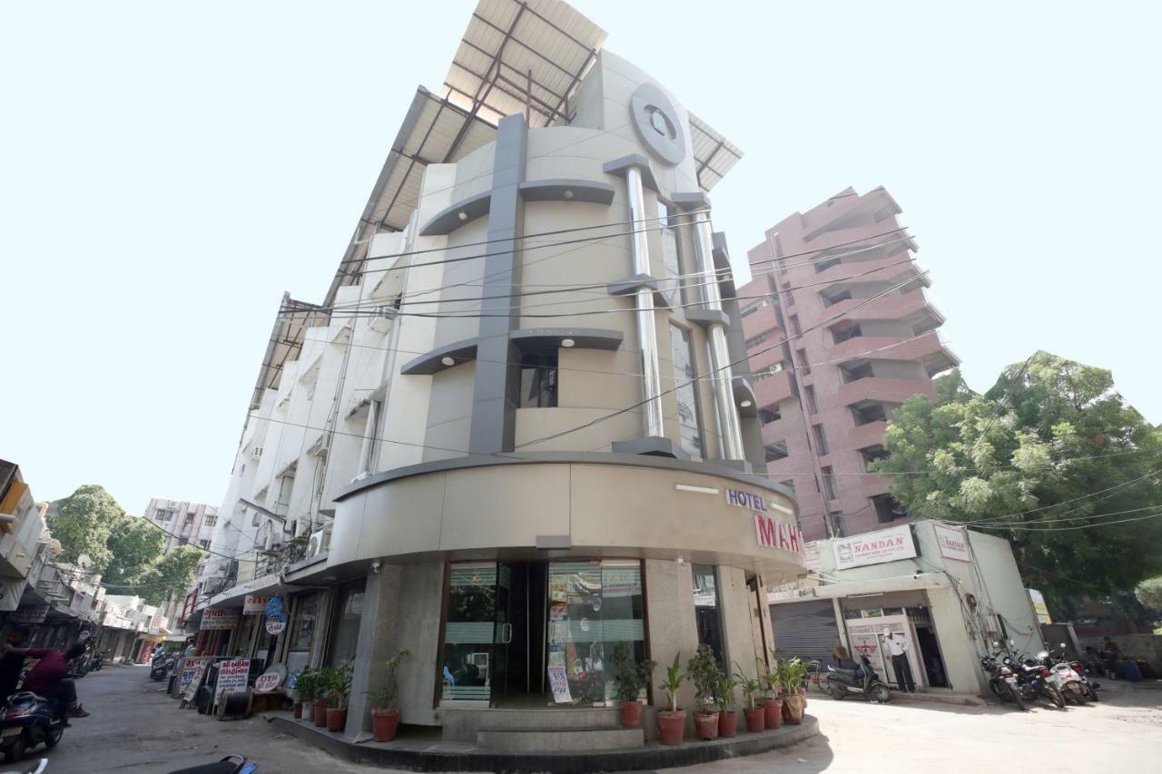Oyo Flagship 19003 Hotel Rudra Mahal Ahmedabad Exterior foto